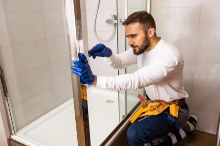 Les secrets d'une installation réussie de douche italienne dans votre salle d'eau